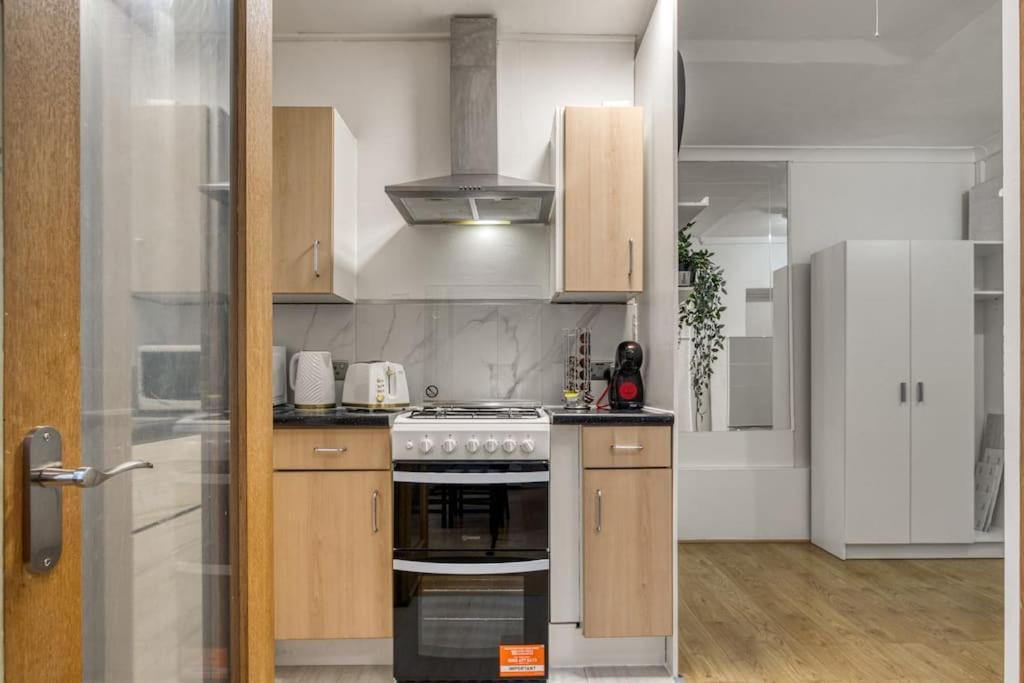 Apartamento Cosy 2Br Retreat Near Paddington Station Londres Exterior foto